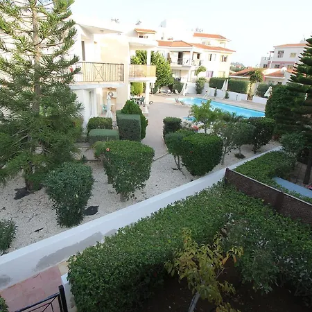 Danaos Townhouse Villa *