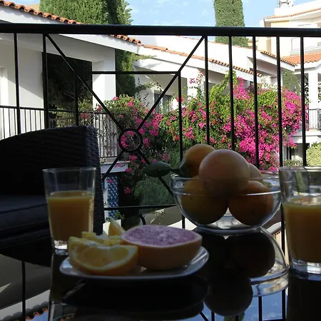 Danaos Townhouse 빌라 *